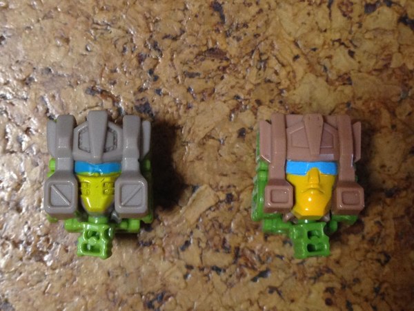 Side By Side Comparisons Of Legends Series And Titans Return Hardhead Skullsmasher & Galvatron  (8 of 13)